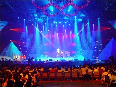 專業(yè)值得信賴--北京榮邦舞臺(tái)設(shè)備租賃公司_